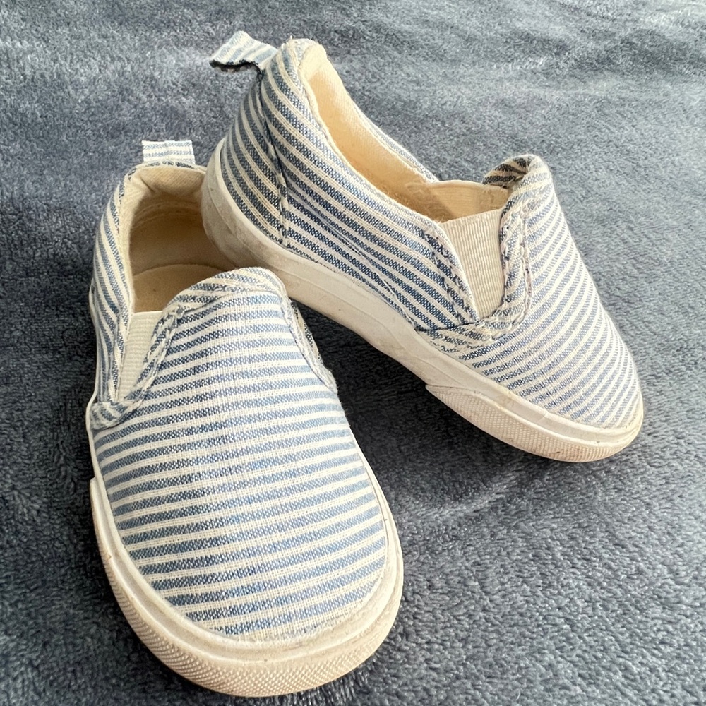 H&M Striped Blue and White Kids Slip-On Shoes canvas slide first walking